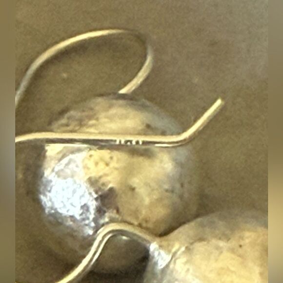 Sterling silver faceted earrings - Picture 3 of 3